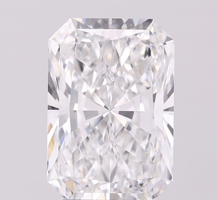 IGI Radiant 3.07ct E VVS2 Loose Lab Diamond: IGI Radiant 3.07ct E VVS2 Loose Lab Diamond Experience the brilliance of nature in a lab-grown diamond, certified by IGI as a radiant 3.07ct E VVS2 loose gemstone. With its exceptional clarity, EX pol
