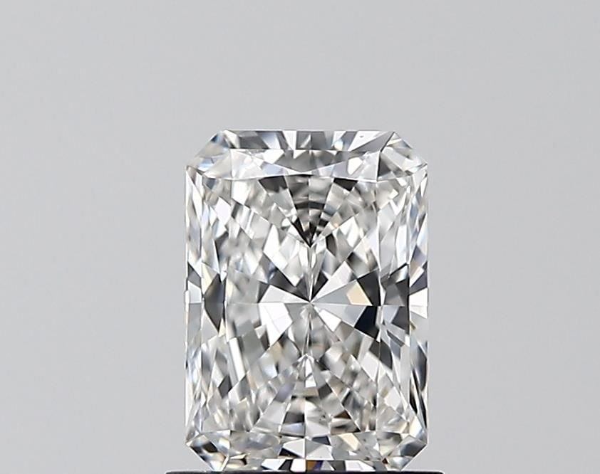 IGI Radiant 1.09ct G VVS2 Loose Lab Diamond: IGI Radiant 1.09ct G VVS2 Loose Lab Diamond A stunning IGI Radiant cut lab diamond, weighing 1.09 carats and boasting exceptional clarity with a VVS2 grade, making it a rare find for those seeking a f