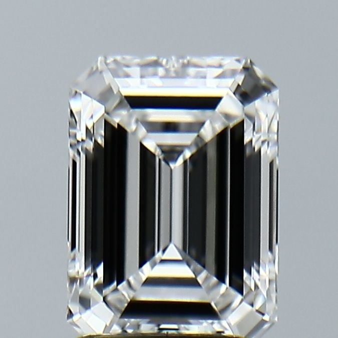 Loose Lab Diamond - IGI Emerald 2.1ct E VVS2: Loose Lab Diamond - IGI Emerald 2.1ct E VVS2 A rare and exceptional lab-grown diamond, certified by the International Gemological Institute (IGI), boasts an impressive 2.1 carats of vibrant E color an