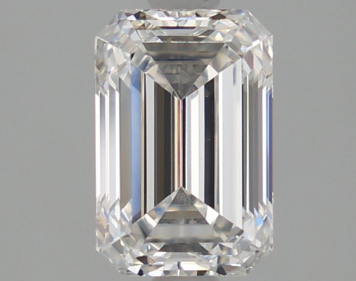 Loose Lab Diamond - IGI Emerald 1.89ct E VVS2: Loose Lab Diamond - IGI Emerald 1.89ct E VVS2 A rare and exceptional lab-grown diamond, certified by the International Gemological Institute (IGI), boasts an impressive 1.89 carats of vibrant E color