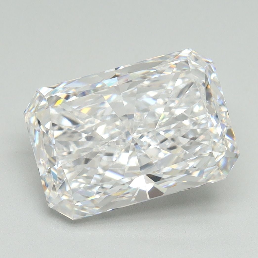 IGI Radiant 3.55ct D VVS1 Loose Lab Diamond: IGI Radiant 3.55ct D VVS1 Loose Lab Diamond A stunning IGI Radiant cut diamond, certified VVS1 clarity and boasting an exceptional D color grade, this lab-grown gem shines with unparalleled brilliance