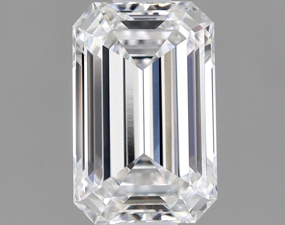 Loose Lab Diamond - IGI Emerald 0.82ct E VVS2: Loose Lab Diamond - IGI Emerald 0.82ct E VVS2 Experience the unparalleled brilliance of a lab-grown diamond, certified by IGI as an E color, VVS2 clarity, and EX polish. This stunning 0.82ct gem shine