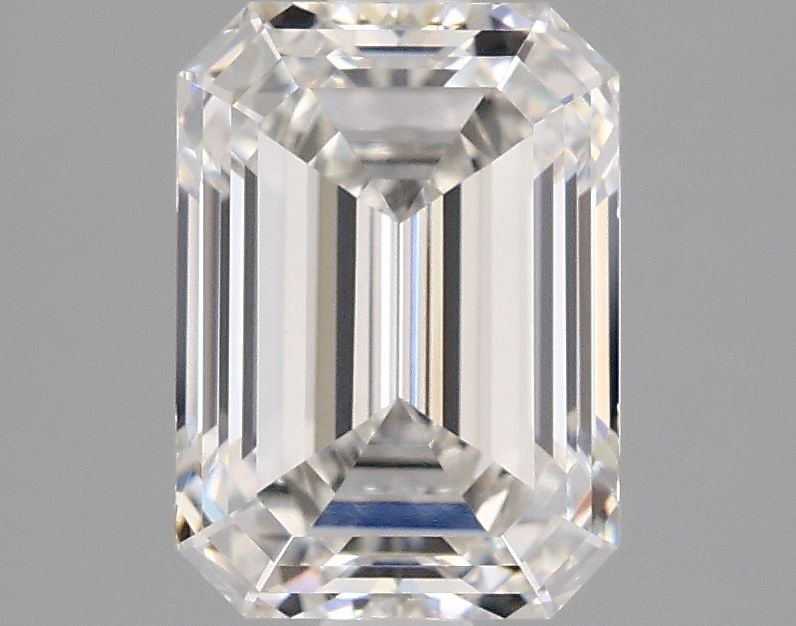 Loose Lab Diamond - IGI Emerald 2.11ct G VVS2: Loose Lab Diamond - IGI Emerald 2.11ct G VVS2 A rare and exceptional lab-grown diamond, certified by the International Gemological Institute (IGI), boasts an impressive 2.11 carats of vibrant color an