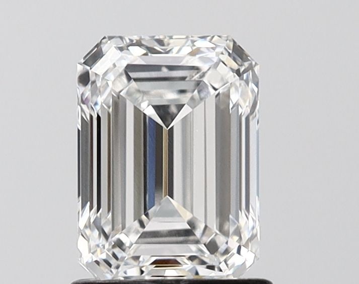 Loose Lab Diamond - IGI Emerald 1.37ct D VVS2: Loose Lab Diamond - IGI Emerald 1.37ct D VVS2 Experience the brilliance of a lab-grown diamond, certified by the International Gemological Institute (IGI) as an Emerald cut with exceptional clarity an