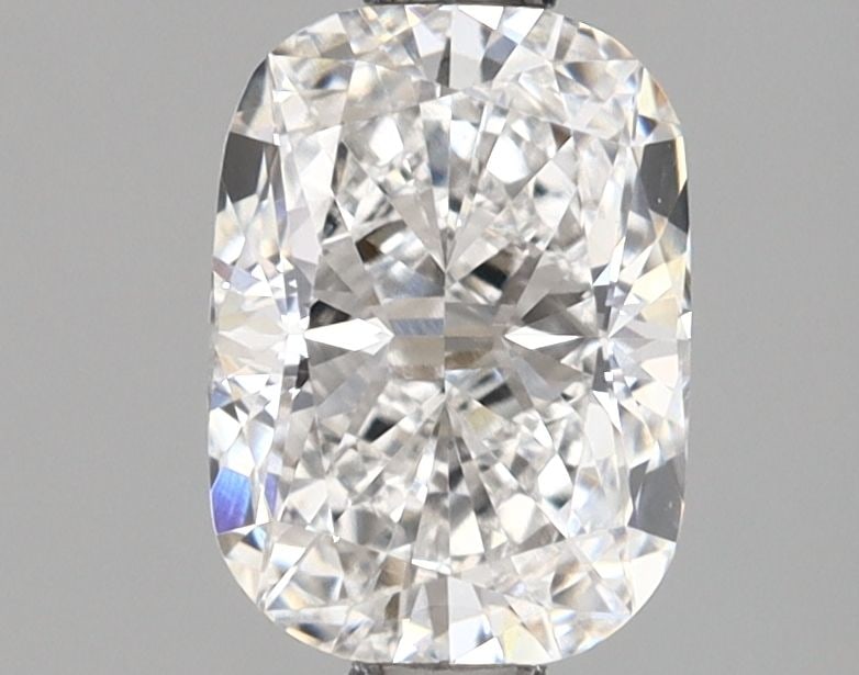Loose Lab Diamond - IGI Cushion Brilliant 1.03ct E VVS2: Loose Lab Diamond - IGI Cushion Brilliant 1.03ct E VVS2 A rare and exceptional lab-grown diamond, certified by the International Gemological Institute (IGI), boasts an impressive 1.03 carat cushion br