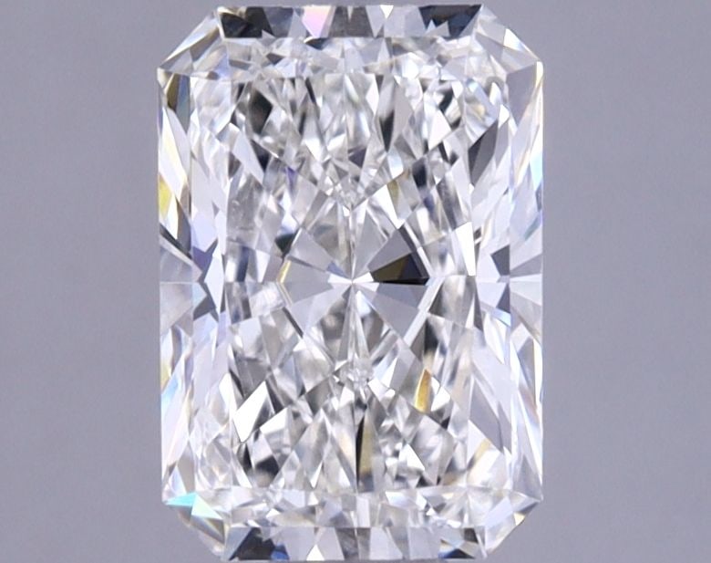 IGI Radiant 1.09ct G VVS2 Loose Lab Diamond: IGI Radiant 1.09ct G VVS2 Loose Lab Diamond Experience the brilliance of nature's own masterpiece with this exquisite IGI Radiant 1.09ct G VVS2 Loose Lab Diamond, boasting exceptional clarity and colo
