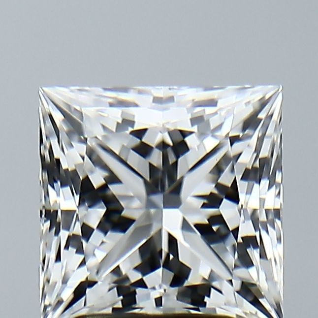 IGI Princess 2.54ct E VVS2 Loose Lab Diamond: IGI Princess 2.54ct E VVS2 Loose Lab Diamond A rare and exceptional lab-grown diamond, certified by the International Gemological Institute (IGI), boasts impressive clarity with its VVS2 grade,