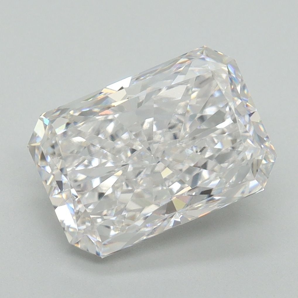 IGI Radiant 3.57ct D VVS2 Loose Lab Diamond: IGI Radiant 3.57ct D VVS2 Loose Lab Diamond Experience the brilliance of a lab-grown diamond, certified by IGI as a stunning 3.57ct D VVS2, with exceptional cut, color, and clarity. This exquisite sto
