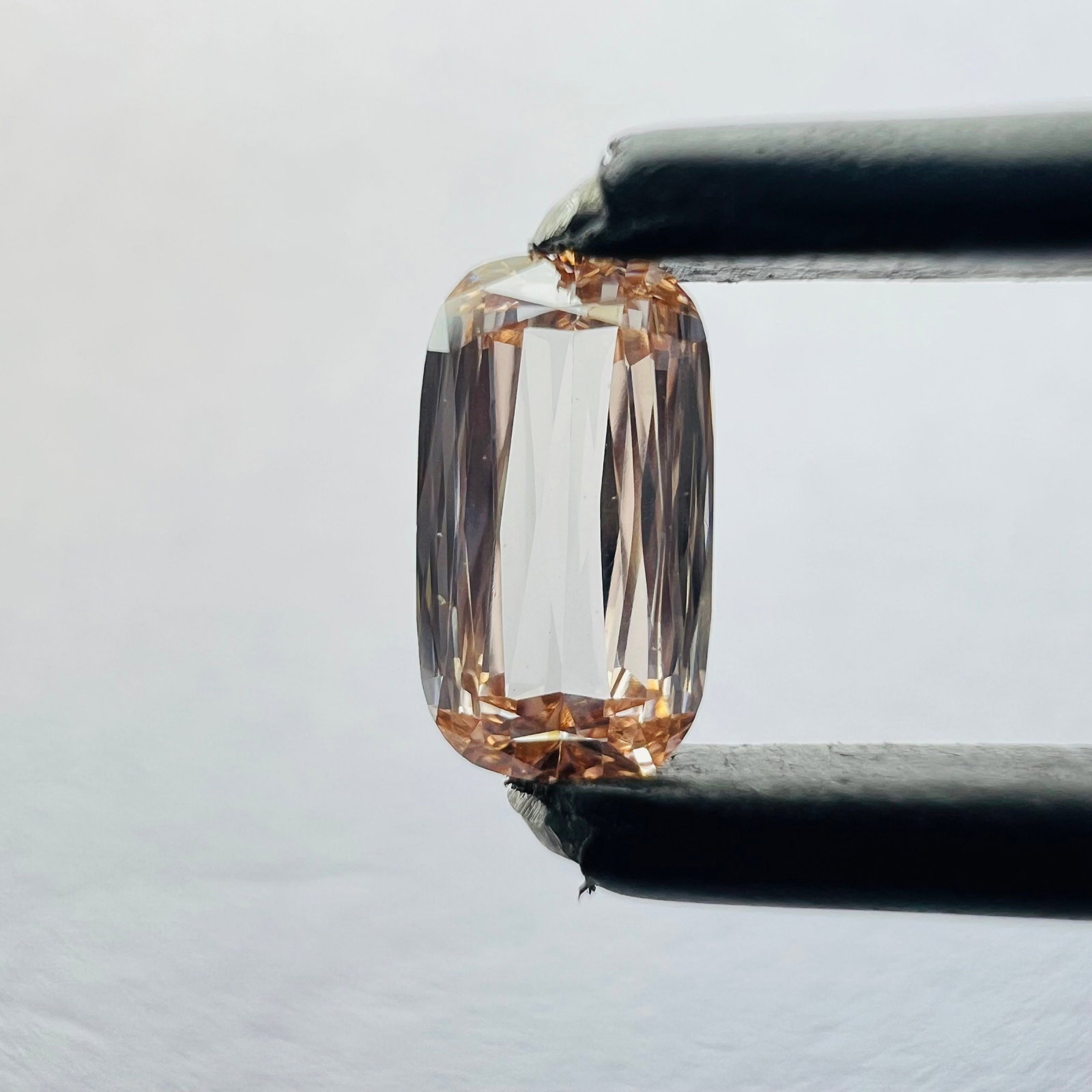 Pink VVS2 0.32ct Loose Lab Diamond: Pink VVS2 0.32ct Loose Lab Diamond A rare and stunning pink lab diamond, certified VVS2 clarity, boasts a vibrant hue that sets it apart from more traditional diamonds. This 0.32ct treasure is cut to