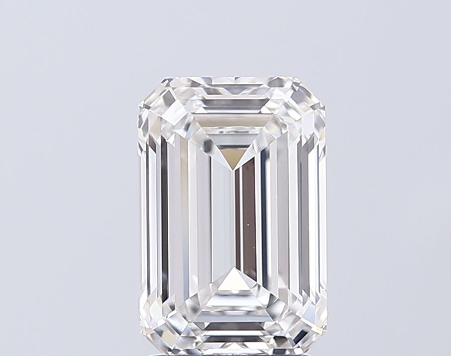 Loose Lab Diamond - IGI Emerald 3.09ct E VVS1: Loose Lab Diamond - IGI Emerald 3.09ct E VVS1 Experience the beauty of a lab-grown diamond, certified by the International Gemological Institute (IGI) as an exceptional E color, VVS1 clarity stone wei