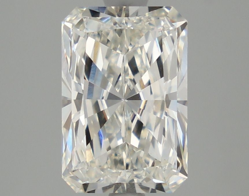 IGI Radiant 2.86ct H VVS2 Loose Lab Diamond: IGI Radiant 2.86ct H VVS2 Loose Lab Diamond Experience the brilliance of nature, crafted in a lab with precision and care. This exquisite 2.86ct IGI Radiant cut diamond boasts exceptional clarity (VVS