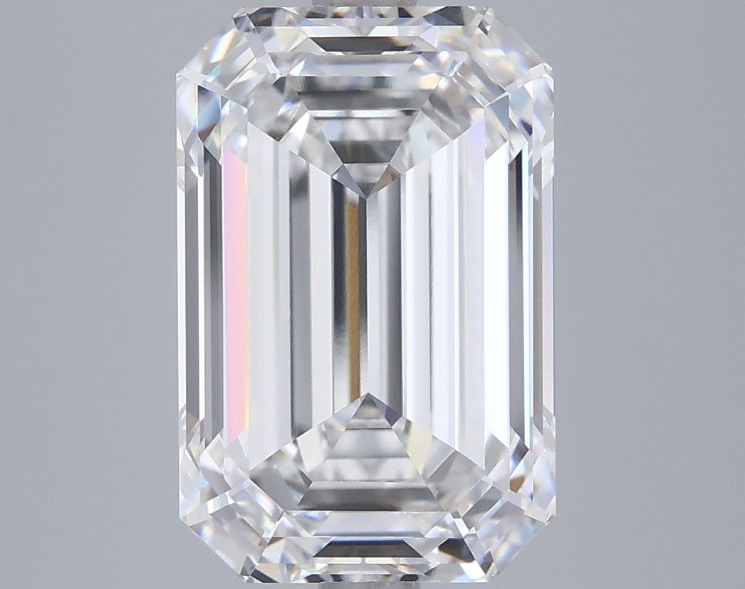 Loose Lab Diamond - IGI Emerald 5.08ct D VVS1: Loose Lab Diamond - IGI Emerald 5.08ct D VVS1 Experience the unparalleled brilliance of a lab-grown diamond, certified by the International Gemological Institute (IGI) as a D color, VVS1 clarity, and