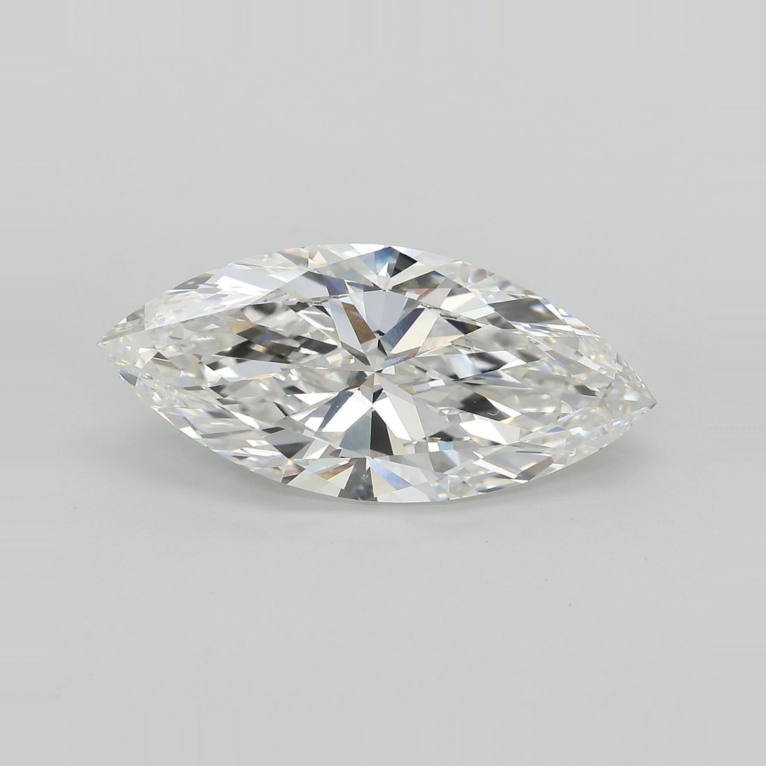 Loose Lab Diamond - IGI Marquise 8.22ct F VVS2: Loose Lab Diamond - IGI Marquise 8.22ct F VVS2 A rare and exceptional lab-grown diamond, certified by the International Gemological Institute (IGI), boasts an impressive 8.22 carats in its striking ma