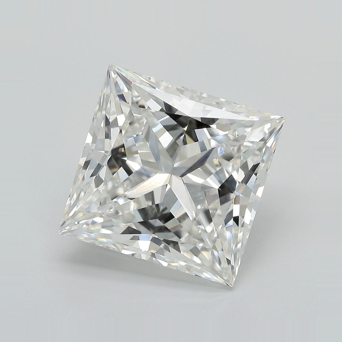 IGI Princess 11.0ct G VVS2 Loose Lab Diamond: IGI Princess 11.0ct G VVS2 Loose Lab Diamond Experience the unparalleled brilliance of a lab-grown diamond, certified by the International Gemological Institute (IGI) as a stunning 11.0ct G VVS2 loose