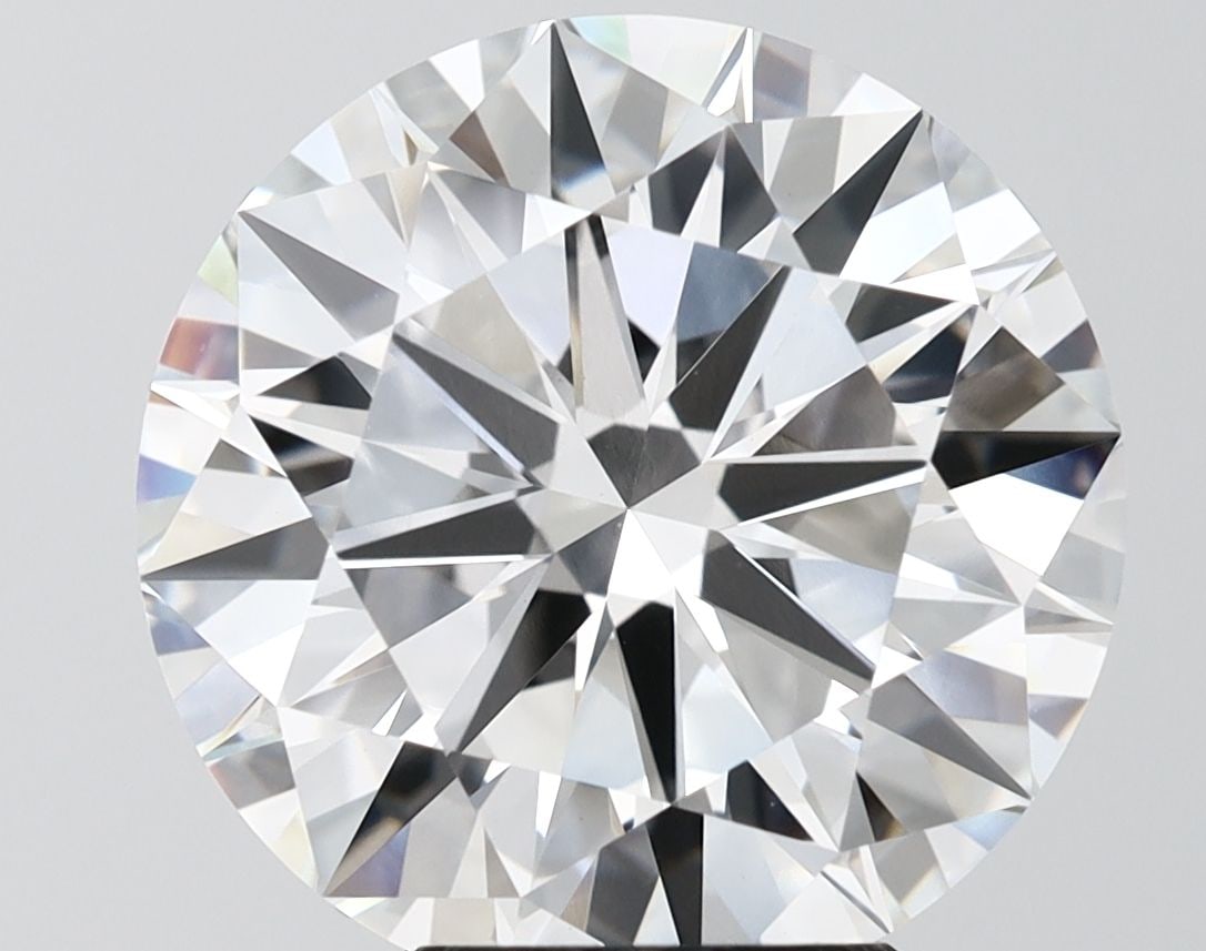 IGI Round 8.03ct E VVS2 Loose Lab Diamond: IGI Round 8.03ct E VVS2 Loose Lab Diamond Experience the brilliance of nature's own masterpiece with this exquisite, lab-grown IGI Round diamond, boasting an impressive 8.03 carats and exceptional cla