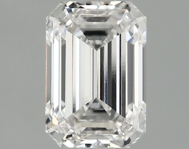 Loose Lab Diamond - IGI Emerald 2.1ct E VVS2: Loose Lab Diamond - IGI Emerald 2.1ct E VVS2 A rare and exceptional lab-grown diamond, certified by the International Gemological Institute (IGI) as an E color, VVS2 clarity, with excellent cut, polis