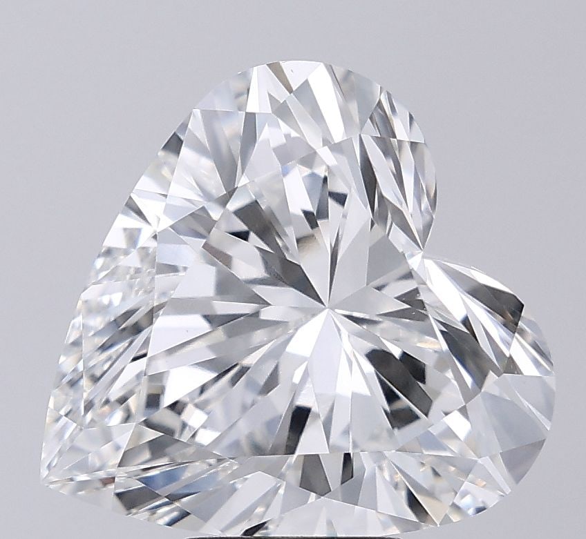 IGI Heart 4.03ct E VVS2 Loose Lab Diamond: IGI Heart 4.03ct E VVS2 Loose Lab Diamond Experience the exceptional quality of this 4.03ct IGI Heart lab diamond, boasting an impressive clarity grade of VVS2 and a vibrant color of E, ensuring maxim