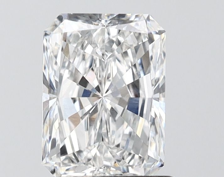 IGI Radiant 1.5ct E VVS1 Loose Lab Diamond: IGI Radiant 1.5ct E VVS1 Loose Lab Diamond Experience the brilliance of a lab-grown diamond, certified by IGI as E color, VVS1 clarity, and boasting exceptional cut, polish, and symmetry. This 1.5ct g
