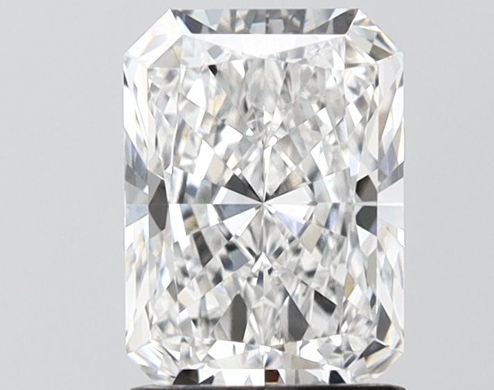 IGI Radiant 1.65ct E VVS1 Loose Lab Diamond: IGI Radiant 1.65ct E VVS1 Loose Lab Diamond Experience the brilliance of a lab-grown diamond, certified by IGI as a radiant E color, VVS1 clarity, and EX polish. This stunning 1.65ct gem is grown with