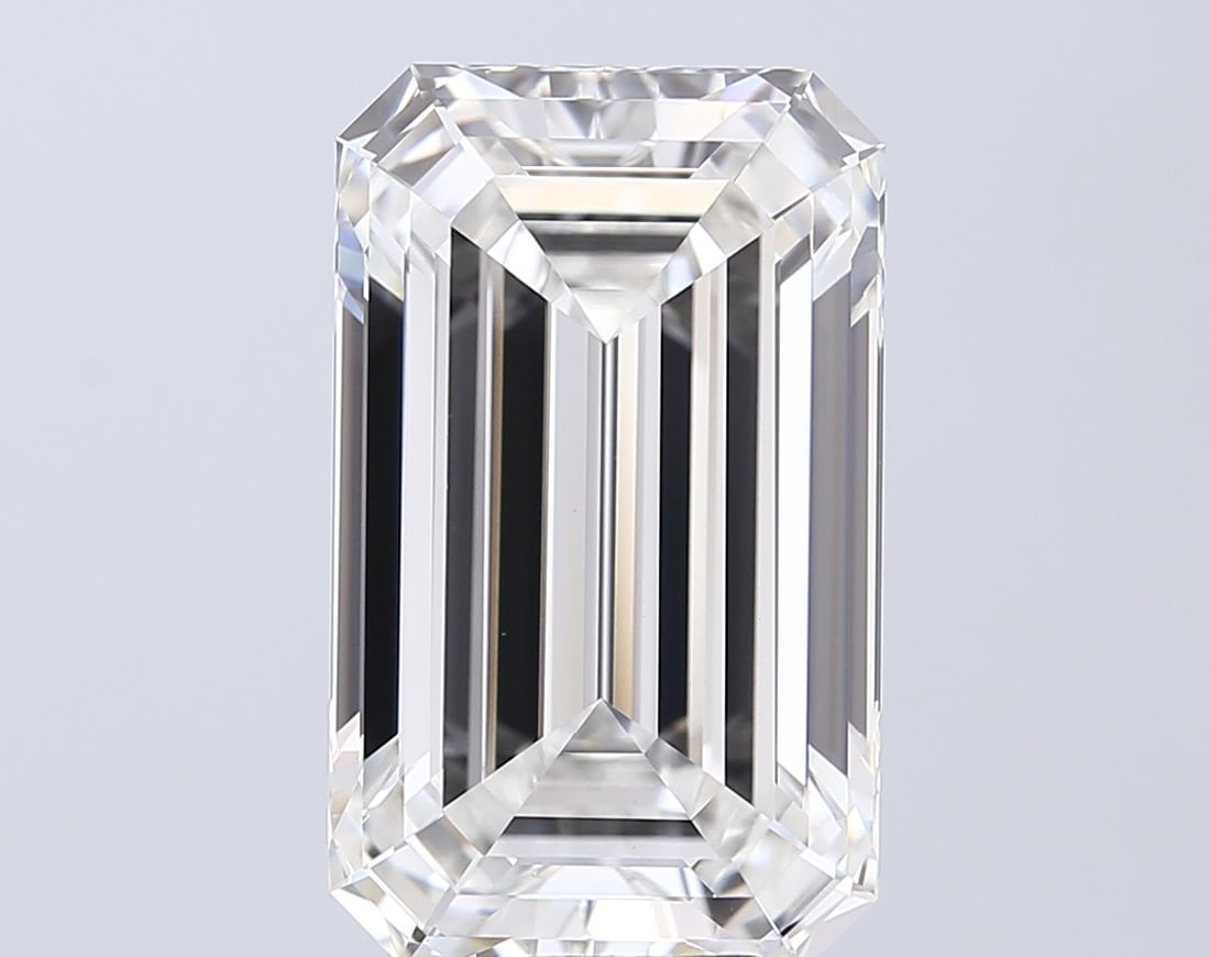 Loose Lab Diamond - IGI Emerald 10.1ct F VVS2: Loose Lab Diamond - IGI Emerald 10.1ct F VVS2 A rare and exceptional gemstone, this 10.1ct IGI Emerald-cut lab diamond boasts an impressive F color grade, VVS2 clarity, and EX polish and symmetry. Gro