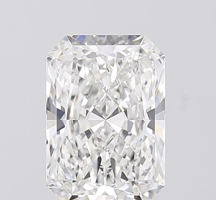 IGI Radiant 2.58ct D VVS2 Loose Lab Diamond: IGI Radiant 2.58ct D VVS2 Loose Lab Diamond Experience the brilliance of nature's own masterpiece, a 2.58ct IGI Radiant diamond grown in a lab with unparalleled precision. With its exceptional D color