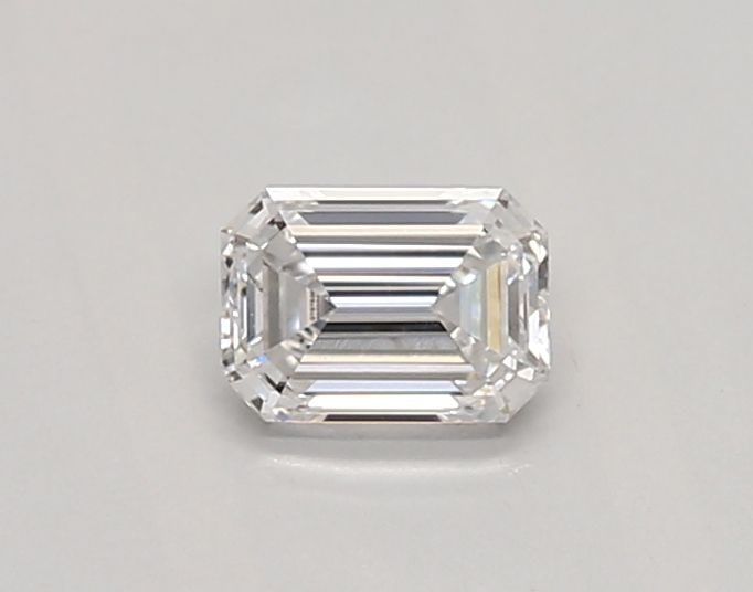 Loose Lab Diamond - IGI Emerald 0.33ct D VVS2: Loose Lab Diamond - IGI Emerald 0.33ct D VVS2 A rare and exceptional lab-grown diamond, certified by the International Gemological Institute (IGI), boasts an impressive 0.33ct emerald cut with a color