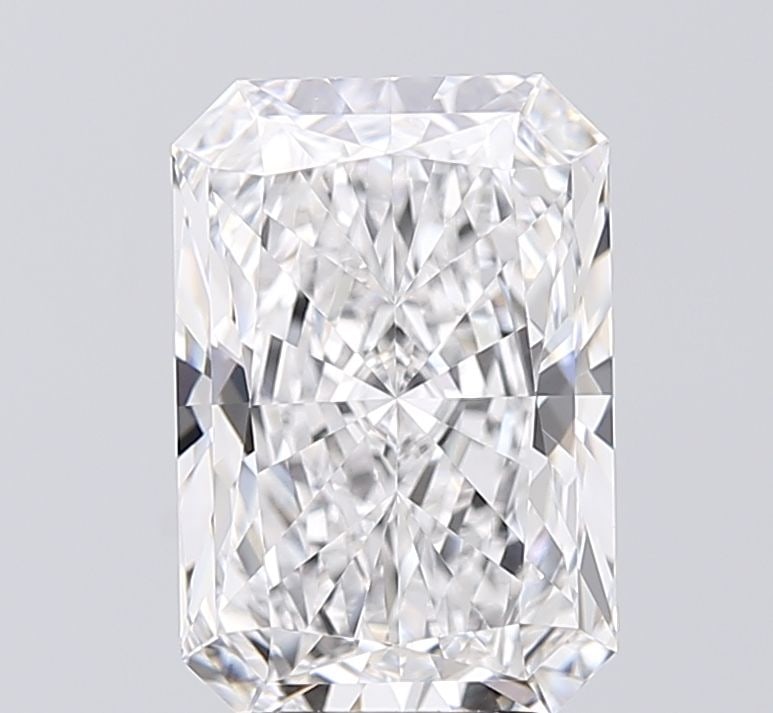 Loose Lab Diamond - GIA Radiant 3.54ct D VVS2: Loose Lab Diamond - GIA Radiant 3.54ct D VVS2 Experience the brilliance of a lab-grown diamond, certified by the prestigious GIA as a radiant cut D with exceptional clarity and polish. This stunning 3