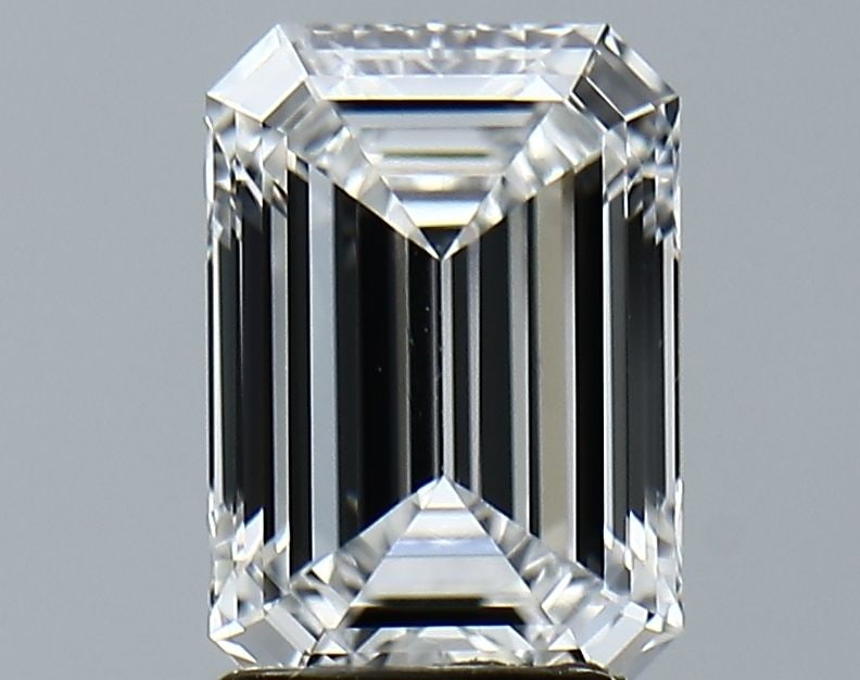 Loose Lab Diamond - IGI Emerald 2.36ct D VVS1: Loose Lab Diamond - IGI Emerald 2.36ct D VVS1 Experience the brilliance of a lab-grown diamond, certified by IGI as a stunning 2.36ct D VVS1 Emerald cut gemstone. Its exceptional clarity and color gra