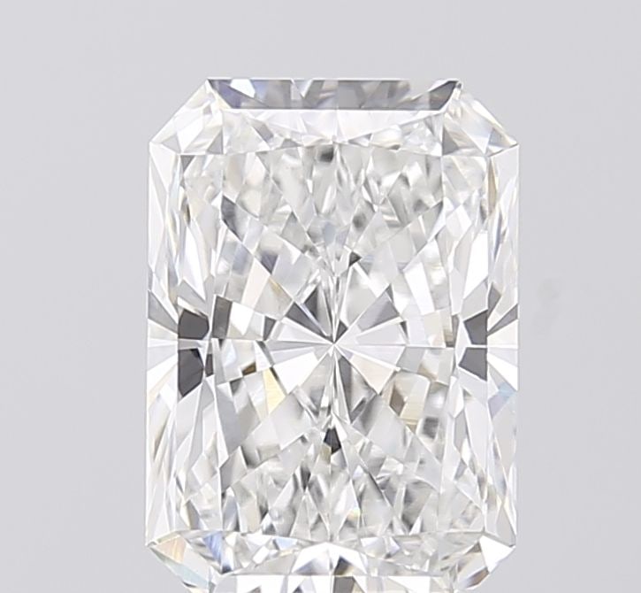 IGI Radiant 3.08ct D VVS2 Loose Lab Diamond: IGI Radiant 3.08ct D VVS2 Loose Lab Diamond Experience the brilliance of a lab-grown diamond, certified by IGI as a radiant 3.08ct D VVS2, boasting exceptional clarity and cut quality with an EX polis