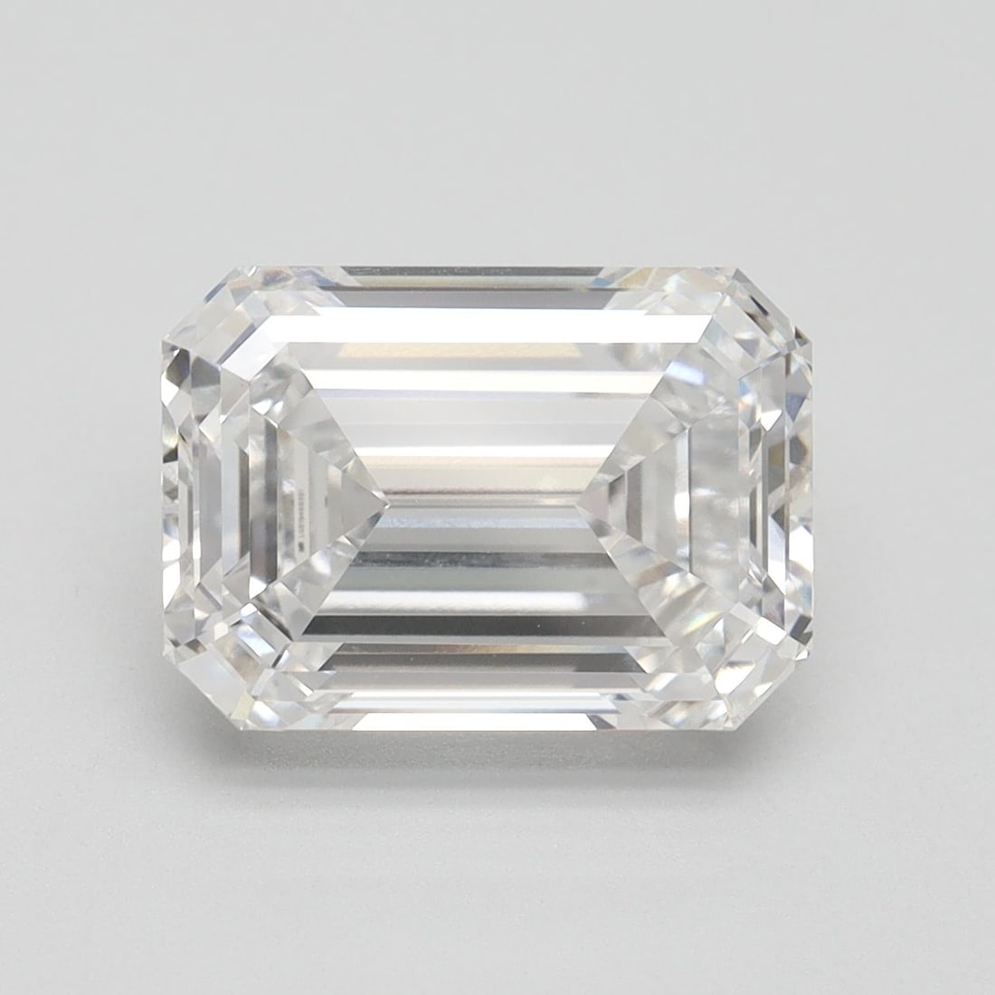 Loose Lab Diamond - IGI Emerald 4.52ct D VVS2: Loose Lab Diamond - IGI Emerald 4.52ct D VVS2 Experience the unparalleled brilliance of a lab-grown diamond, certified by the International Gemological Institute (IGI) as an IGI Emerald 4.52ct D VVS2.