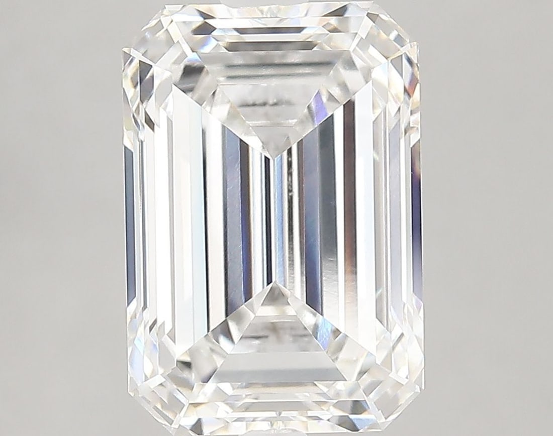 IGI Emerald 5.03ct F VVS1 Loose Lab Diamond: IGI Emerald 5.03ct F VVS1 Loose Lab Diamond Experience the exceptional beauty of a lab-grown IGI Emerald 5.03ct F VVS1 diamond, boasting an impressive cut and flawless clarity. This exquisite stone sh