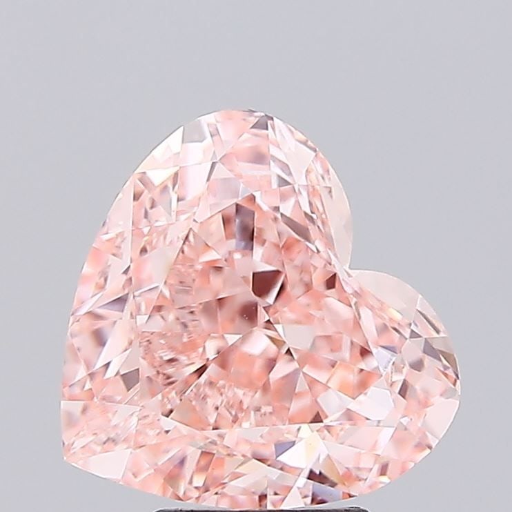 IGI Heart 5.03ct Fancy Vivid Pink VVS2 Loose Lab Diamond: IGI Heart 5.03ct Fancy Vivid Pink VVS2 Loose Lab Diamond Imagine owning a truly one-of-a-kind treasure - a 5.03ct Fancy Vivid Pink VVS2 loose lab diamond, certified by the International Gemological In