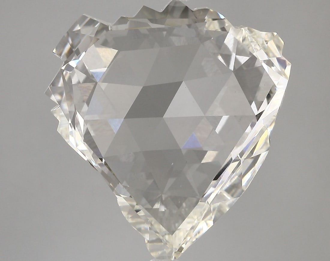 Loose 11.61ct I VVS2 IGI Diamond: Loose 11.61ct I VVS2 IGI Diamond Experience the brilliance of nature, without the environmental impact, with this exceptional 11.61ct I VVS2 IGI diamond. Grown in a lab, not mined, this stunning gem b