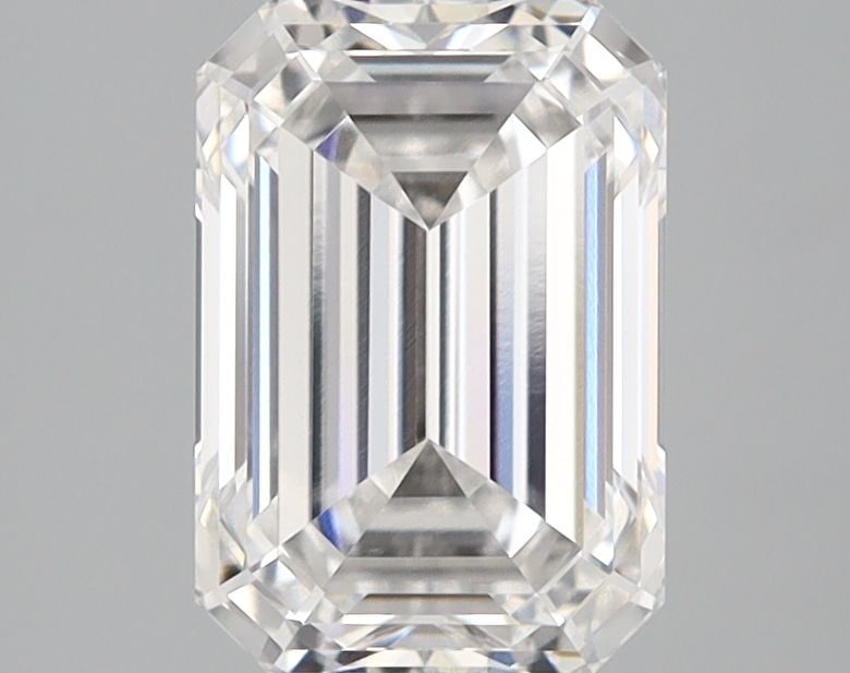 Loose Lab Diamond - IGI Emerald 2.1ct F VVS2: Loose Lab Diamond - IGI Emerald 2.1ct F VVS2 A rare and exceptional opportunity to own a genuine lab-grown diamond, certified by the International Gemological Institute (IGI) as an F color, VVS2 clari