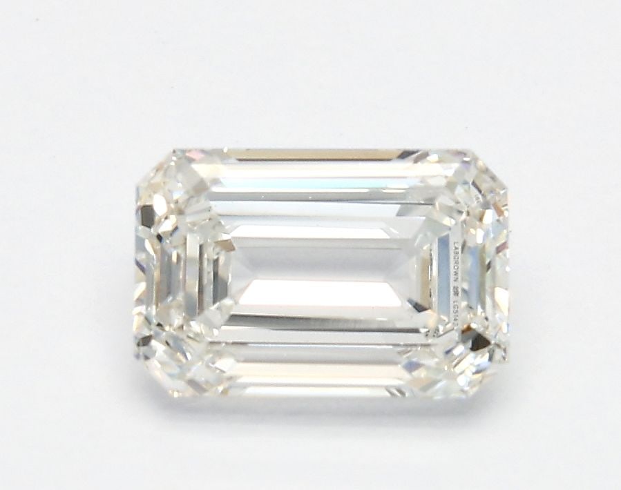 Loose Lab Diamond - IGI Emerald 1.01ct G VVS2: Loose Lab Diamond - IGI Emerald 1.01ct G VVS2 Experience the unparalleled brilliance of a lab-grown diamond, certified by IGI as a genuine 1.01ct Emerald cut gemstone with exceptional clarity and colo