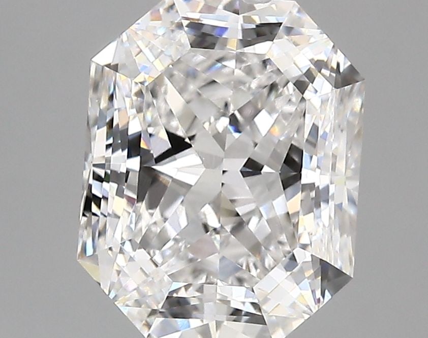 IGI Octagonal 3.0ct E VVS2 Loose Lab Diamond: IGI Octagonal 3.0ct E VVS2 Loose Lab Diamond A rare and exceptional lab-grown diamond, certified by the International Gemological Institute (IGI), boasts an impressive 3.0 carats of unparalleled brill