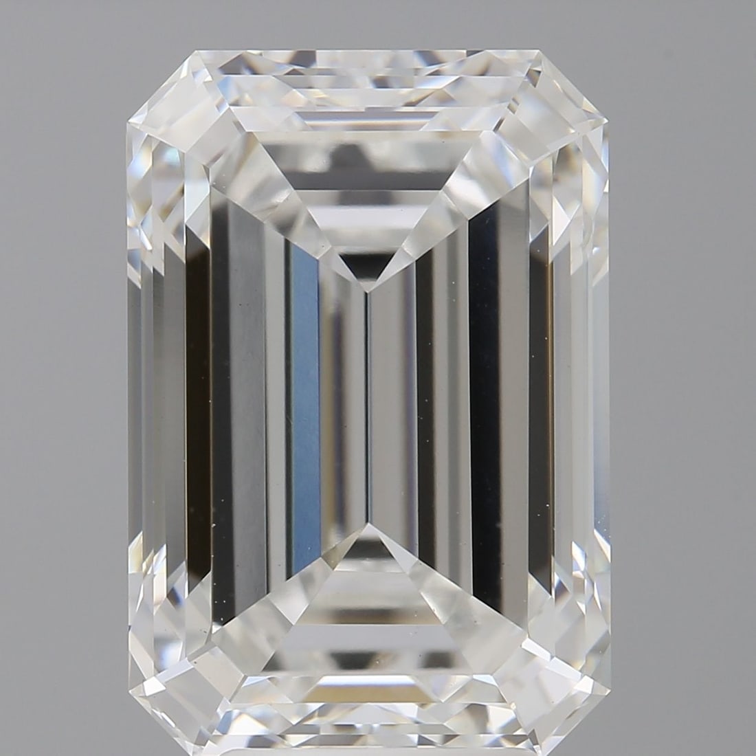 Loose Lab Diamond - IGI Emerald 6.51ct E VVS2: Loose Lab Diamond - IGI Emerald 6.51ct E VVS2 A rare and exceptional lab-grown diamond, certified by the International Gemological Institute (IGI), boasts an impressive 6.51 carats of vibrant E color