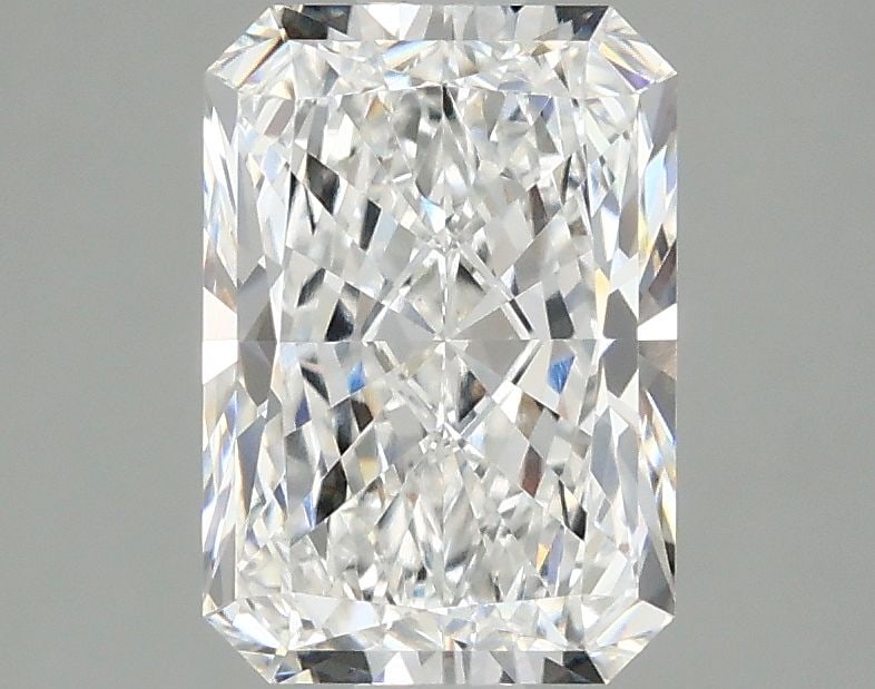 IGI Radiant 2.05ct D VVS2 Loose Lab Diamond: IGI Radiant 2.05ct D VVS2 Loose Lab Diamond Experience the brilliance of nature, without the environmental impact, with this exceptional IGI Radiant 2.05ct D VVS2 Loose Lab Diamond. Grown in a lab,