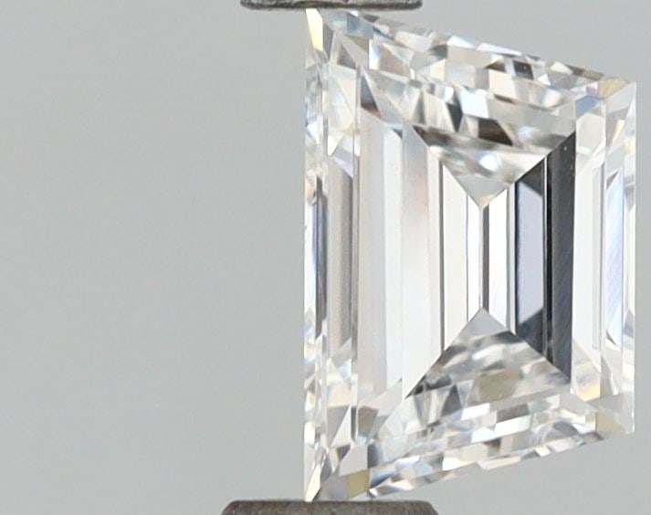 IGI Trapezoid 0.89ct E VVS2 Loose Lab Diamond (1 of 1)