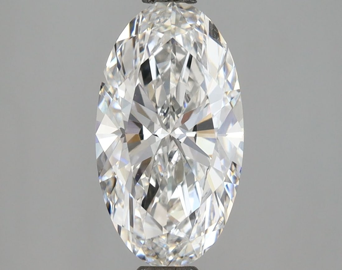IGI Oval 2.25ct E VVS2 Loose Lab Diamond: IGI Oval 2.25ct E VVS2 Loose Lab Diamond Experience the exceptional quality of this 2.25ct IGI Oval lab-grown diamond, boasting an impressive VVS2 clarity and EX polish, giving it a dazzling sparkle.