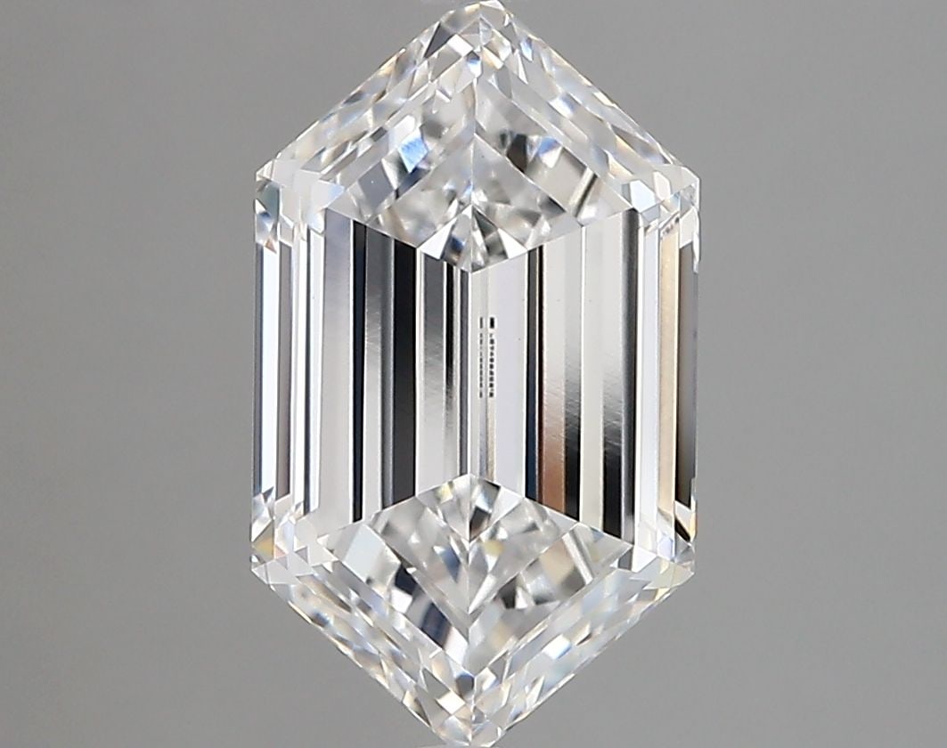 IGI Hexagonal 3.02ct E VVS2 Loose Lab Diamond: IGI Hexagonal 3.02ct E VVS2 Loose Lab Diamond A rare opportunity to own a stunning lab-grown diamond, certified by the International Gemological Institute (IGI) as a high-quality VVS2 E color gemstone