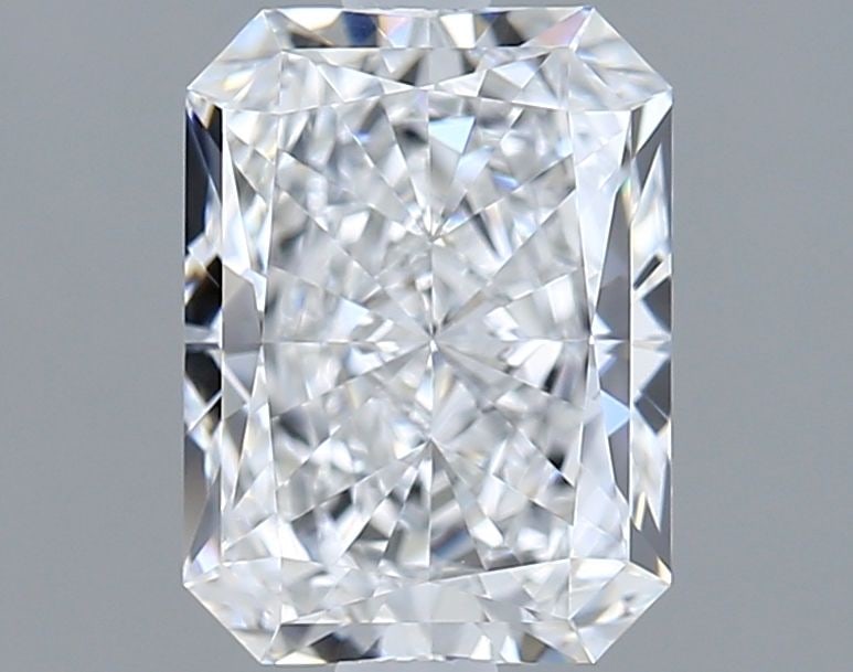 IGI Radiant 1.75ct D VVS2 Loose Lab Diamond: IGI Radiant 1.75ct D VVS2 Loose Lab Diamond Experience the brilliance of nature, without the environmental impact - this stunning 1.75ct IGI Radiant cut lab diamond boasts exceptional clarity (VVS2)
