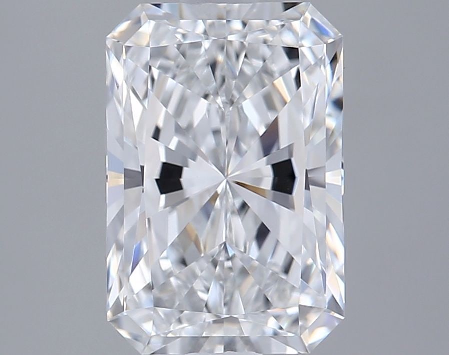 IGI Radiant 2.22ct D VVS1 Loose Lab Diamond: IGI Radiant 2.22ct D VVS1 Loose Lab Diamond Experience the brilliance of nature, without the environmental impact - this stunning 2.22ct IGI Radiant D VVS1 lab-grown diamond shines with exceptional cl