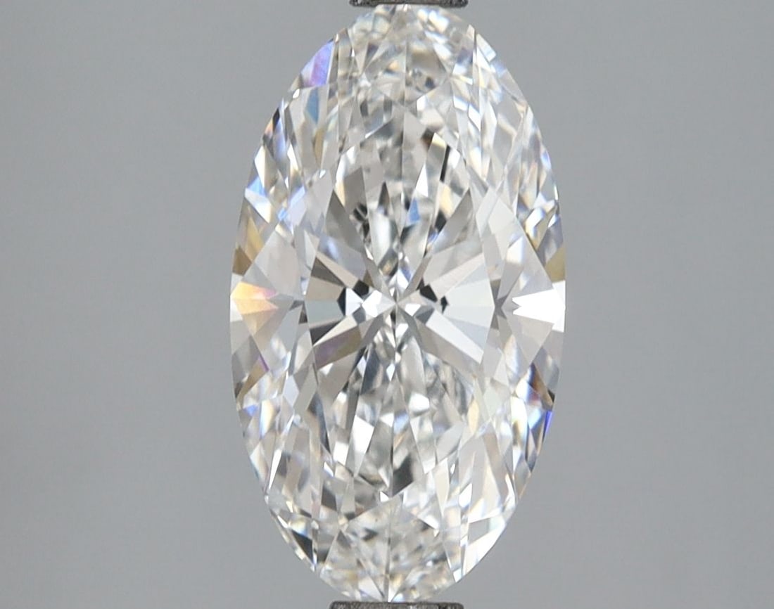 IGI Oval 2.06ct E VVS2 Loose Lab Diamond: IGI Oval 2.06ct E VVS2 Loose Lab Diamond Experience the brilliance of a lab-grown diamond, certified by IGI as a stunning 2.06ct E VVS2 Oval cut gemstone. Its exceptional clarity and color make it a
