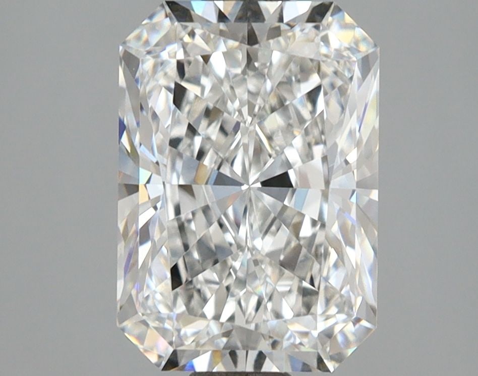 IGI Radiant 3.05ct E VVS2 Loose Lab Diamond: IGI Radiant 3.05ct E VVS2 Loose Lab Diamond Experience the brilliance of nature in a lab-grown diamond, certified by IGI as an E color, VVS2 clarity, and EX polish. This stunning 3.05ct radiant cut di