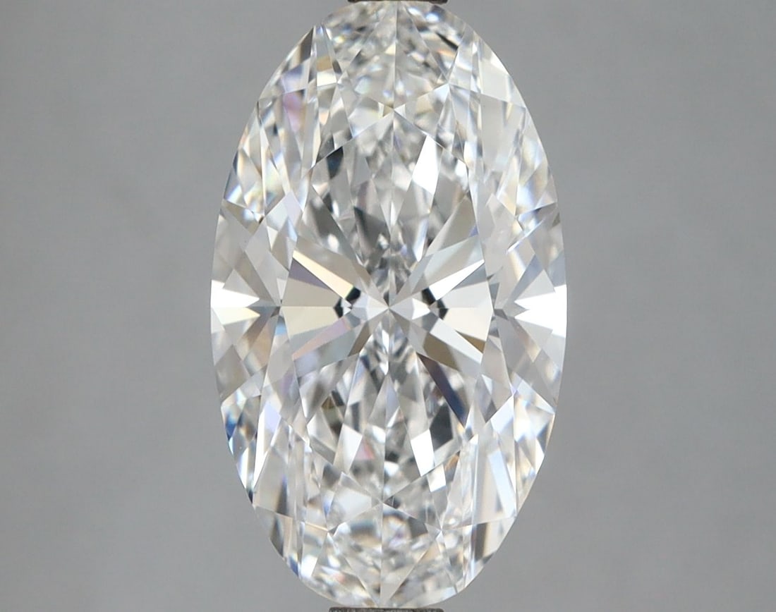 IGI Oval 3.72ct E VVS2 Diamond, Loose: IGI Oval 3.72ct E VVS2 Diamond, Loose A stunning IGI-certified oval-cut diamond, weighing 3.72 carats, boasts exceptional clarity and color with an E color grade and VVS2 clarity level. Its EX polish