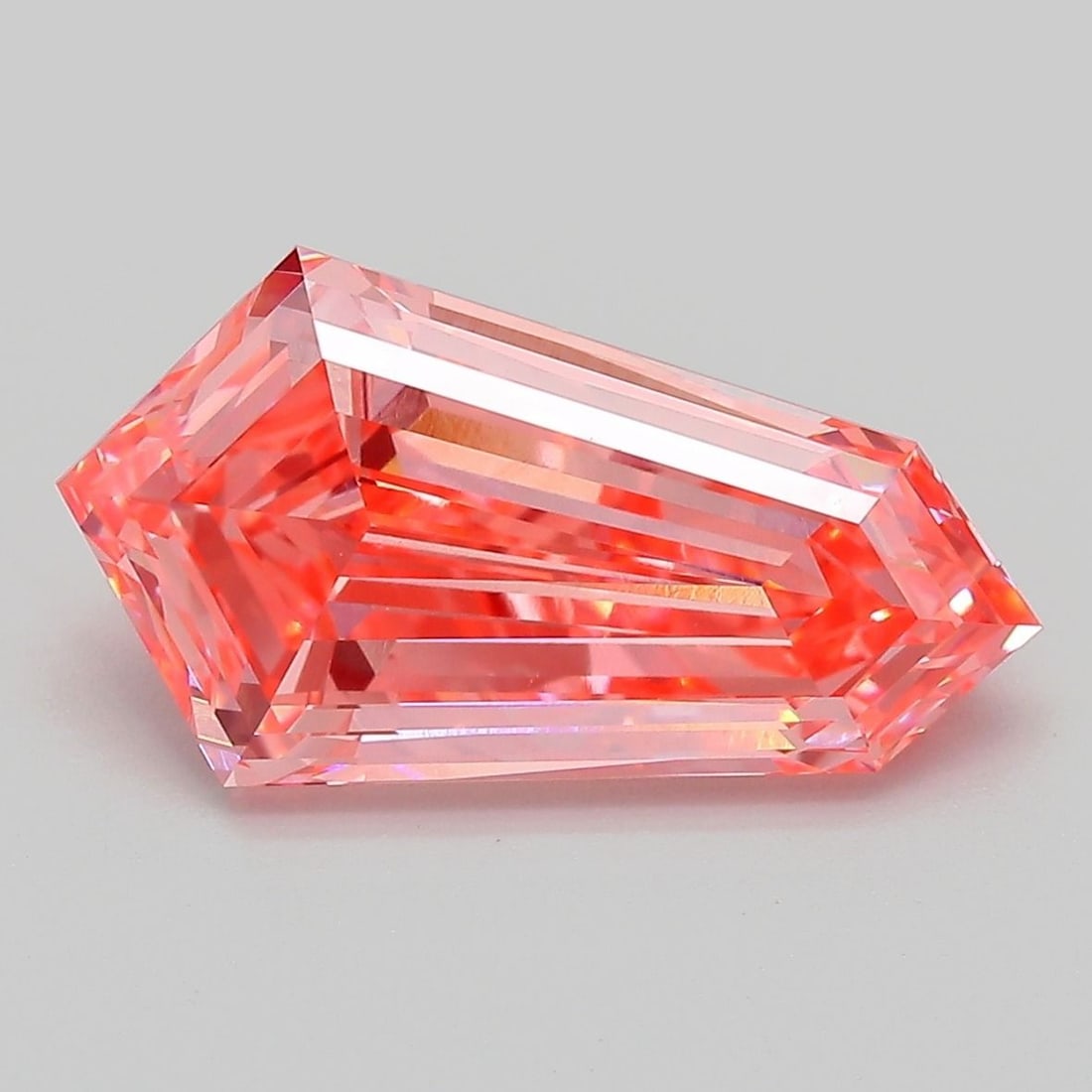 Loose Lab Diamond - IGI Hexagonal 4.17ct Fancy Vivid Pink VVS2: Loose Lab Diamond - IGI Hexagonal 4.17ct Fancy Vivid Pink VVS2 Experience the rare beauty of a lab-grown diamond, certified by IGI as a Fancy Vivid Pink gemstone with exceptional clarity and cut. This
