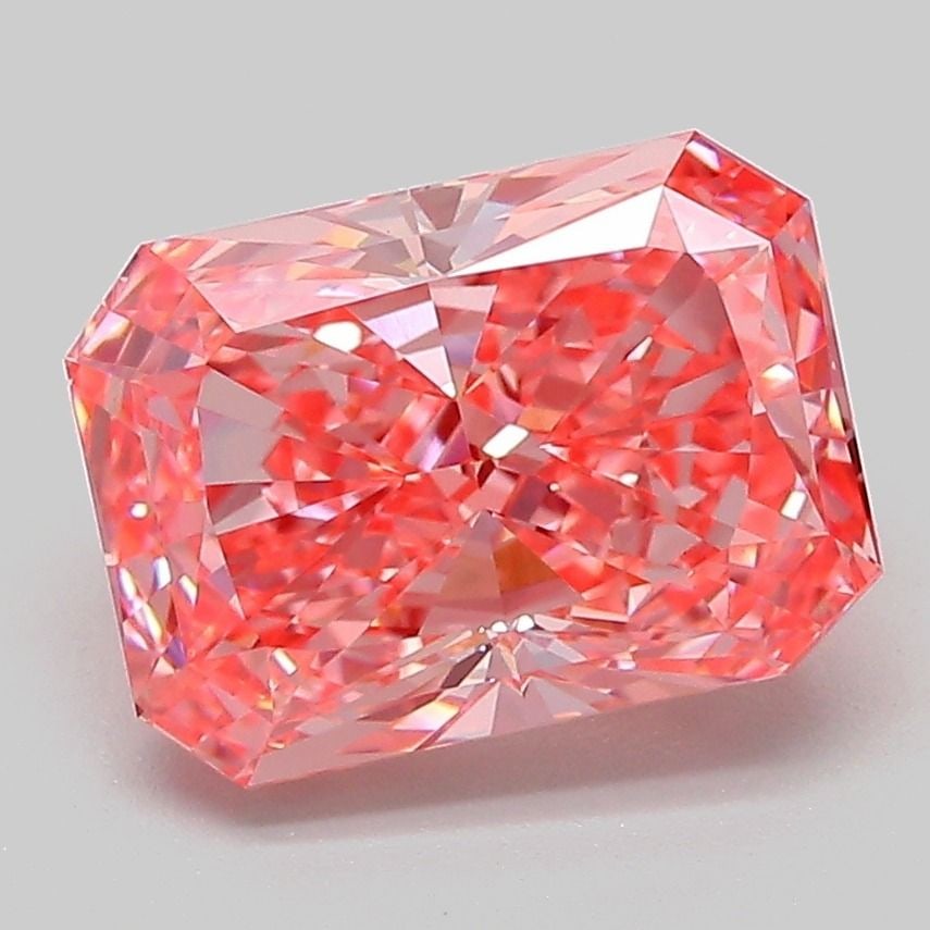 IGI Radiant 3.15ct Fancy Vivid Pink VVS2 Loose Lab Diamond: IGI Radiant 3.15ct Fancy Vivid Pink VVS2 Loose Lab Diamond Experience the rare beauty of a Fancy Vivid Pink diamond, one of the most coveted colors in the world of gemstones. This exquisite 3.15ct lab