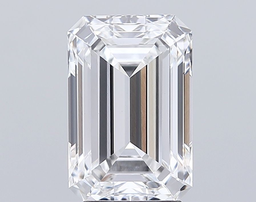 Loose Lab Diamond - IGI Emerald 3.79ct E VVS2: Loose Lab Diamond - IGI Emerald 3.79ct E VVS2 Experience the exceptional quality of this lab-grown diamond, certified by IGI as an E color, VVS2 clarity, and boasting EX polish and symmetry. Its impre