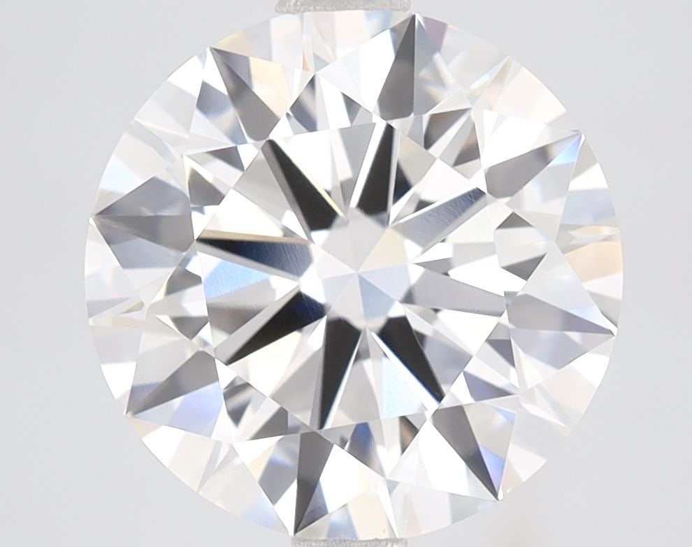 GIA Round 3.52ct H VVS2 Diamond: GIA Round 3.52ct H VVS2 Diamond Experience the brilliance of a genuine lab-grown diamond, certified by the prestigious Gemological Institute of America (GIA). This stunning 3.52ct Round H VVS2 gem boa